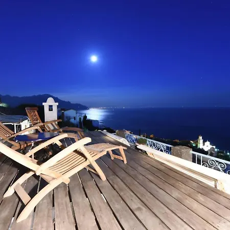 Perla Nel Blu, Affacciata Sul Mare וילה