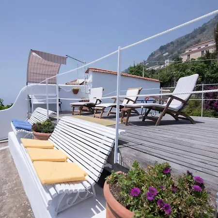 Perla Nel Blu Affacciata Sul Mare *